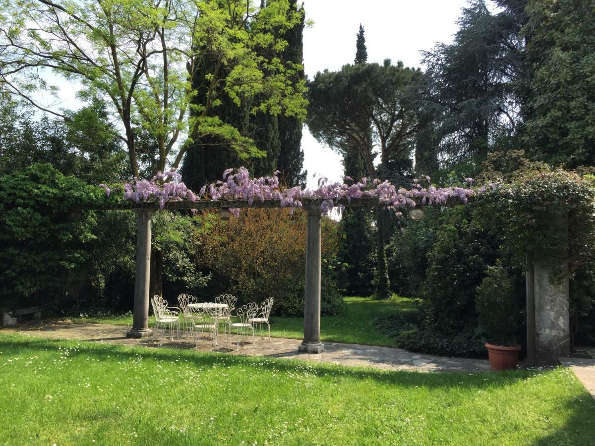 B&B La Villa Mediterranea Passirano Luaran gambar